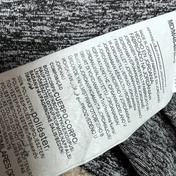 Under Armour HeatGear Activewear Jacket Gray Long Sleeve 1/2 Zip Women’s Medium - Picture 11 of 11